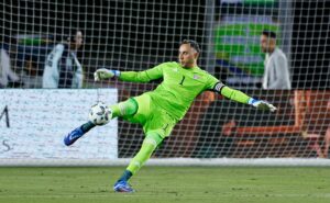 torcida do grêmio ainda acredita que ex psg, navas se junte ao elenco