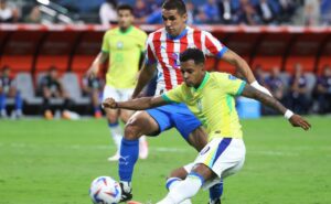 seleção brasileira tem bom retrospecto contra o paraguai nas eliminatórias; brasil venceu 12 de 18 jogos