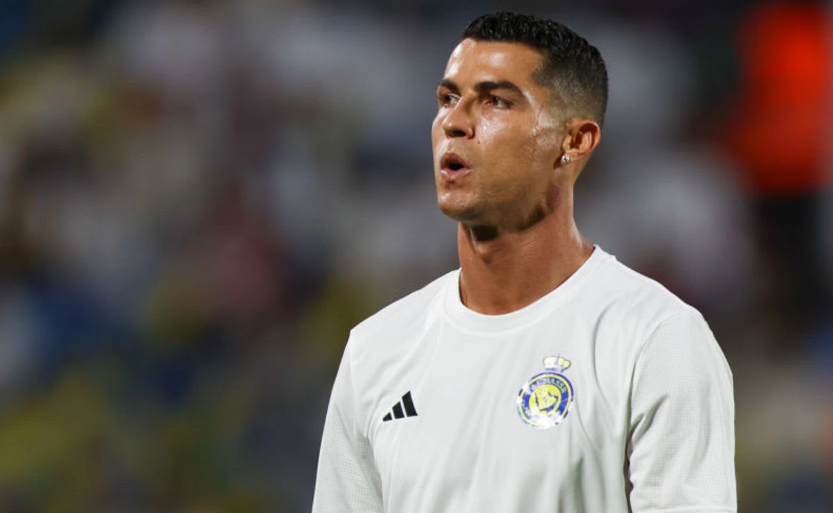 colega de cristiano ronaldo revela que o atacante quis se aposentar: "queria abandonar o futebol"