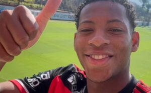 flamengo desistiu de vice campeão da libertadores por causa de gonzalo plata e outros reforços