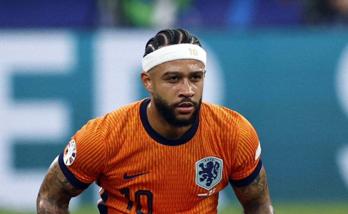 após depay, corinthians decide assinar com ídolo do flamengo e se prepara para fazer proposta