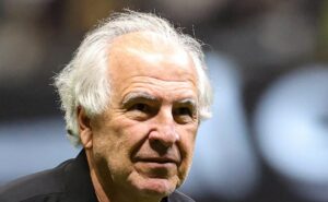 menin decreta no atlético mg saídas de vargas e +4 jogadores em dezembro