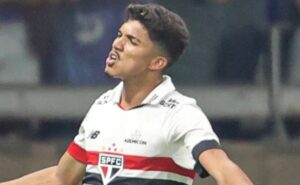 william gomes é definido como titular absoluto e não sairá da equipe de zubeldía