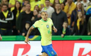 arana vira preocupação após sentir dores em jogo da seleção brasileira e atlético mg fica de olho