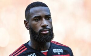 gerson emociona torcida do flamengo ao revelar que ficou próximo de abandonar o futebol