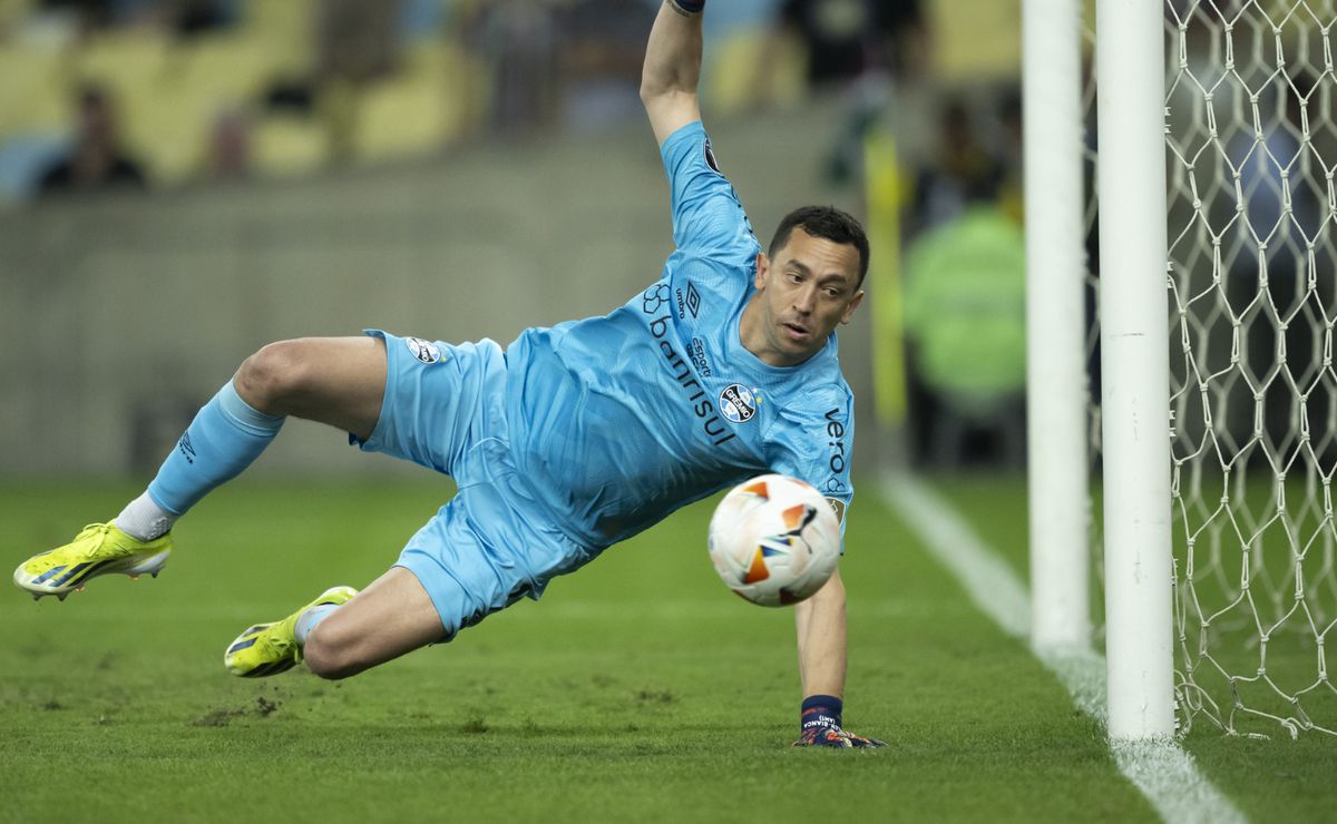 marchesín, do grêmio, tem um pênalti defendido a cada oito na carreira