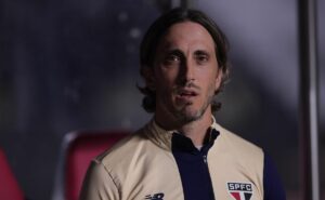 r$ 440 milhões: joia do são paulo "esquecida" por zubeldía entra na mira do bayer leverkusen ale