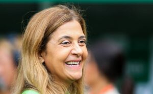 leila pereira é avisada e antigo alvo do palmeiras fica livre no mercado