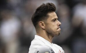 batedor oficial do corinthians, romero tem aproveitamento inferior a 65% nas penalidades