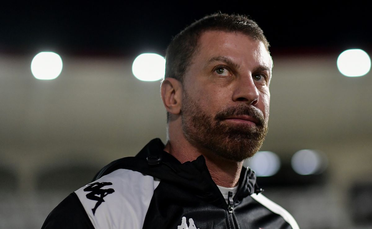 vasco tenta contratação de meia suíço maxime dominguez, do gil vicente