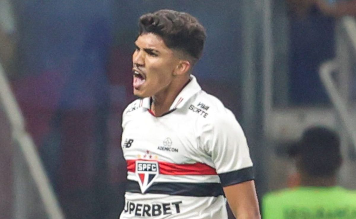 william gomes marca gol, chama a responsabilidade, e torcida manda recado: “substituto do ferreira”