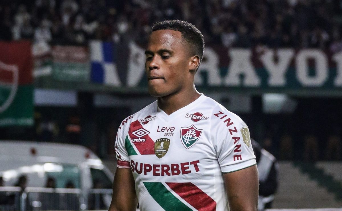 jornalista detalha clima ruim entre fluminense e jhon arias: “não está 100%”