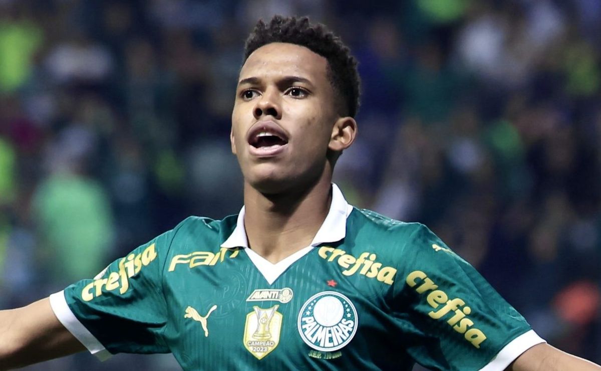 estêvão começa a se credenciar como craque do brasileirão após 10 participações em gols nos últimos 8 jogos do palmeiras