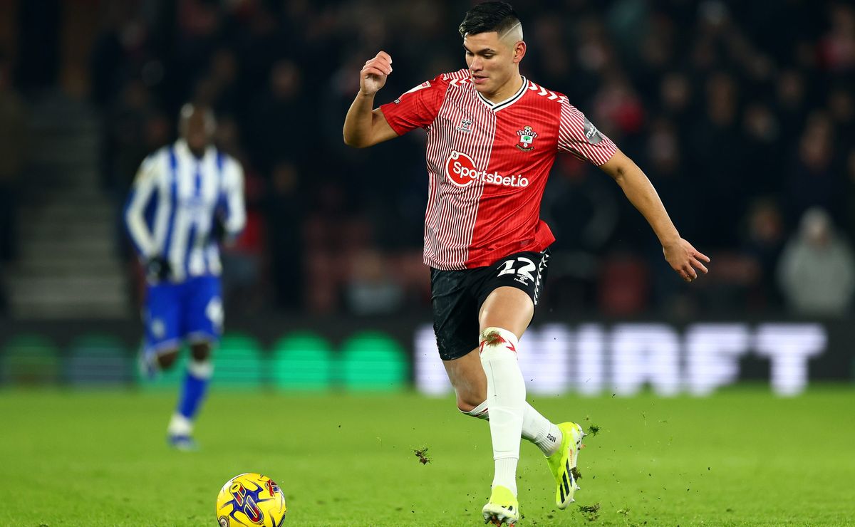 alcaraz, novo reforço do flamengo, revela conversa com alex sandro e justifica vinda ao brasil