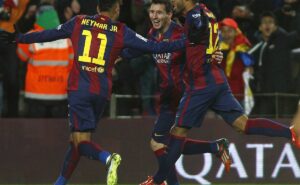 meio campista que jogou com messi e neymar é oferecido para o flamengo  