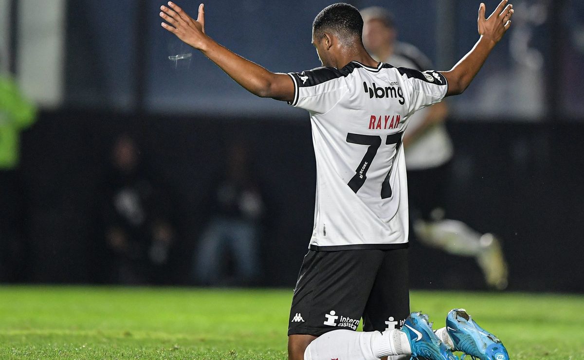 rayan vira vilão da torcida em athletico x vasco por expulsão: “coisa de moleque”