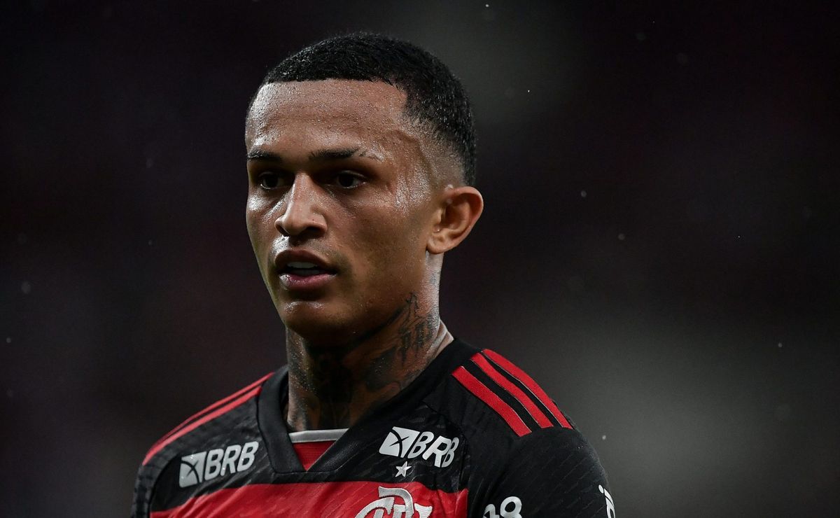 wesley quer melhorar no flamengo e contrata profissionais de desempenho