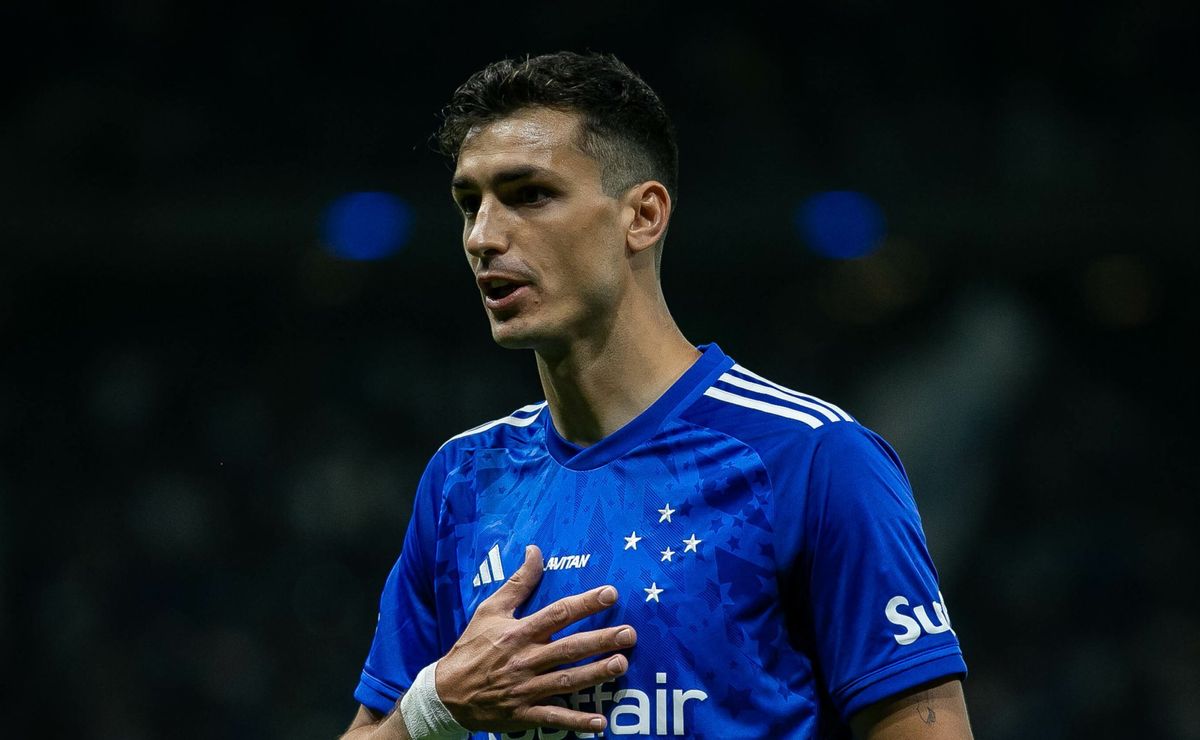 dinenno inicia fisioterapia nos bastidores do cruzeiro após lesão no ligamento do joelho