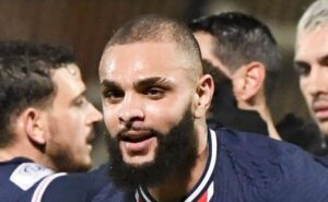 depay não anima kurzawa e chegada ao corinthians é descartada; saiba detalhes