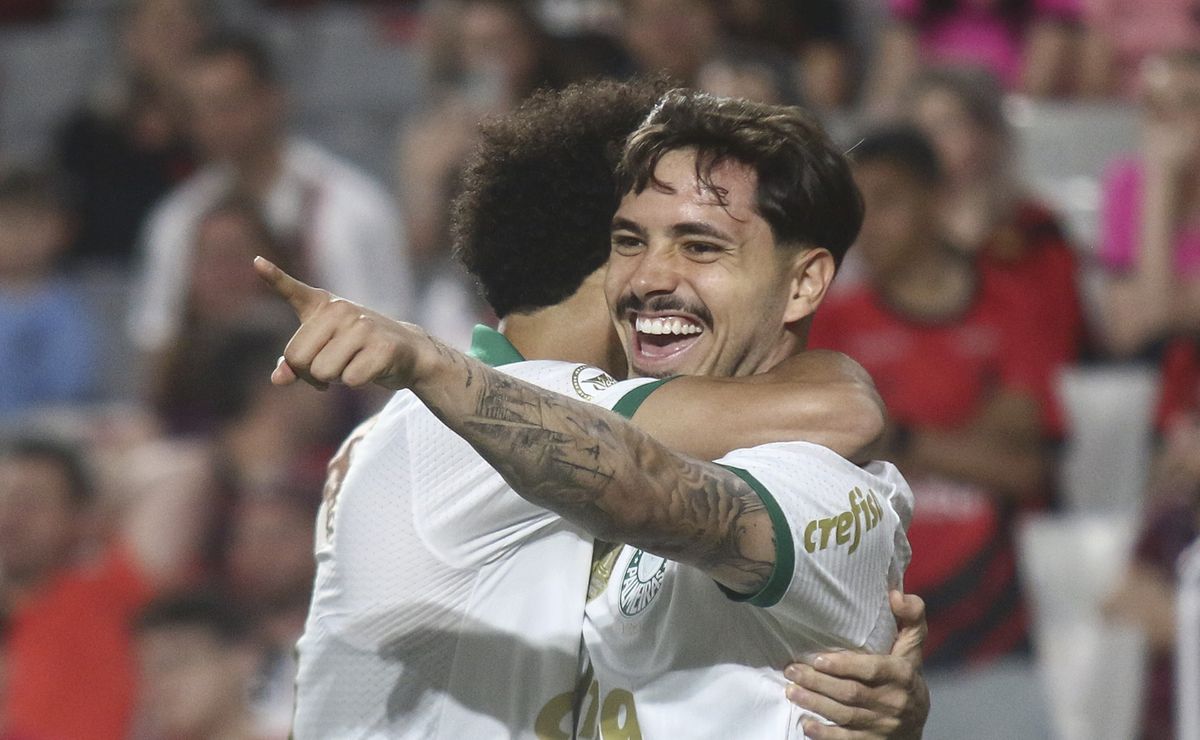 palmeiras vence athletico pr em partida dominante fora de casa