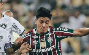 ex árbitro confirma pênalti sofrido por cano em fluminense x botafogo e torcida critica: “var nem chamou”