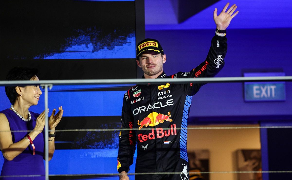verstappen critica calendário da f1 e sugere vôos mais curtos no fim de temporada