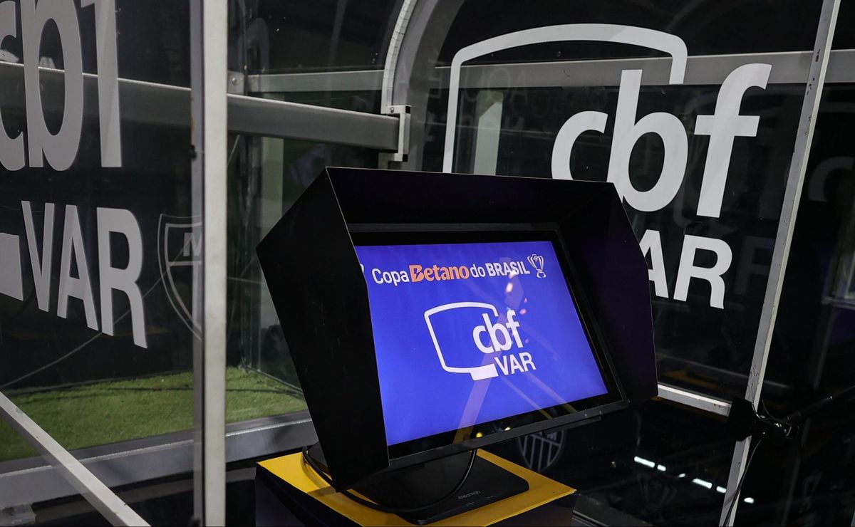 vasco é a equipe com mais decisões desfavoráveis do var no brasileirão, aponta ranking  