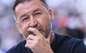 augusto melo é avisado no corinthians e yuri alberto quer jogar na europa