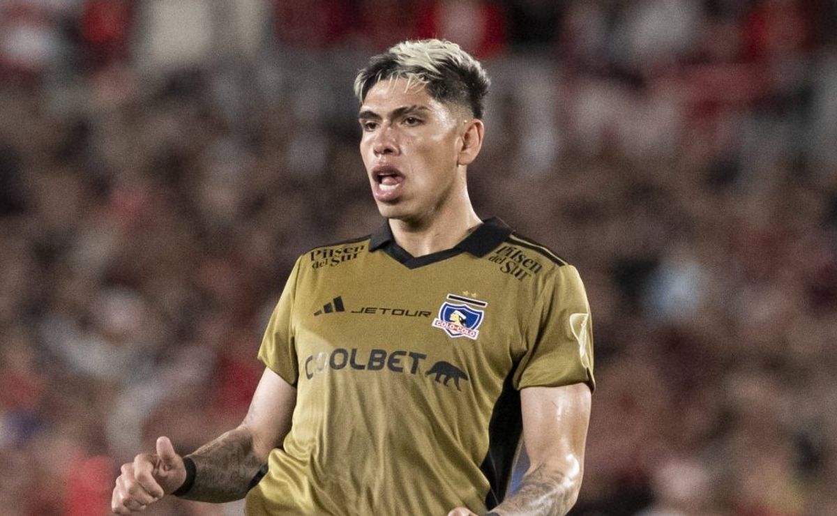 r$4,9 milhões: carlos palacios renderá dinheiro ao vasco mesmo não sendo vendido pelo colo colo