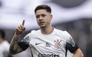 garro, hugo e +6: estreia de depay no corinthians conta com oito pendurados