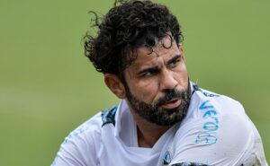 diego costa não vai renovar com o grêmio para 2025 se continuar com a preferência de jogar na espanha