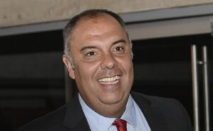 flamengo acerta com lateral direito acima da média e provável reforço já tem data para chegar ao clube 