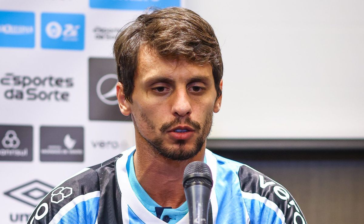 reviravolta sobre rodrigo caio é confirmada no grêmio e zagueiro vai jogar com renato portaluppi