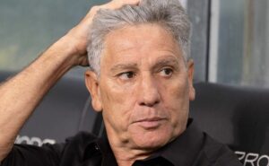 r$ 1,5 milhão por mês: botafogo atravessou renato gaúcho na contratação de alex telles até 2026