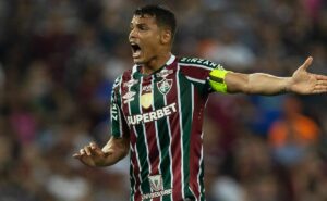 thiago silva está um gol de se isolar como o quinto maior zagueiro artilheiro do fluminense