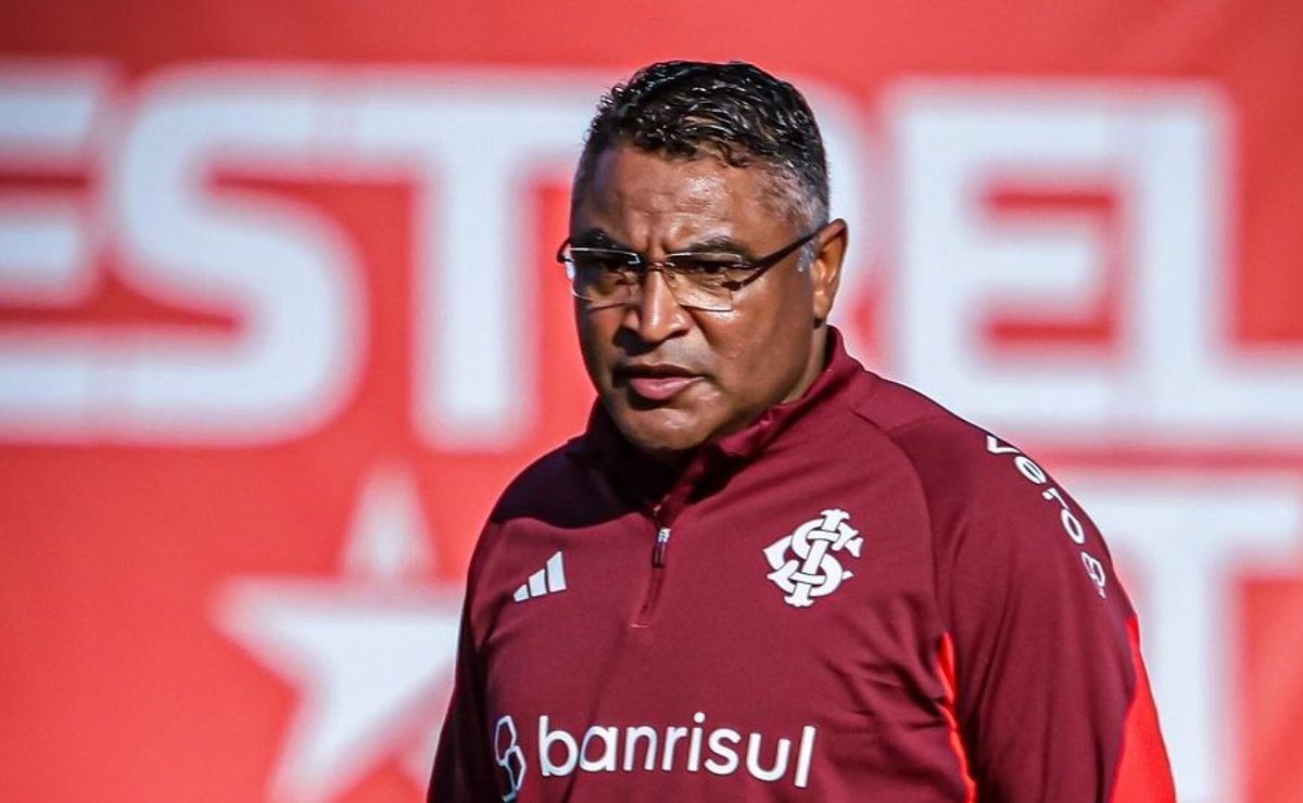 sem valencia e borré, lucas alario deve ser o titular de roger machado no internacional