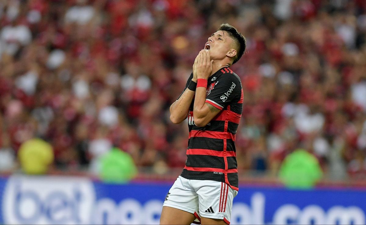 luiz araújo sente lesão no joelho e pode ser desfalque para o flamengo