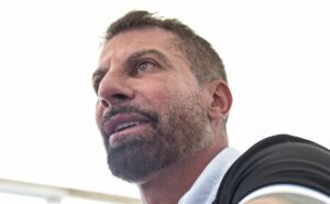 torcida do vasco critica escolha de rafael klein para apitar jogo contra o palmeiras em são januário