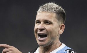 grêmio define que não vai trocar pepê por soteldo em negócio com o santos