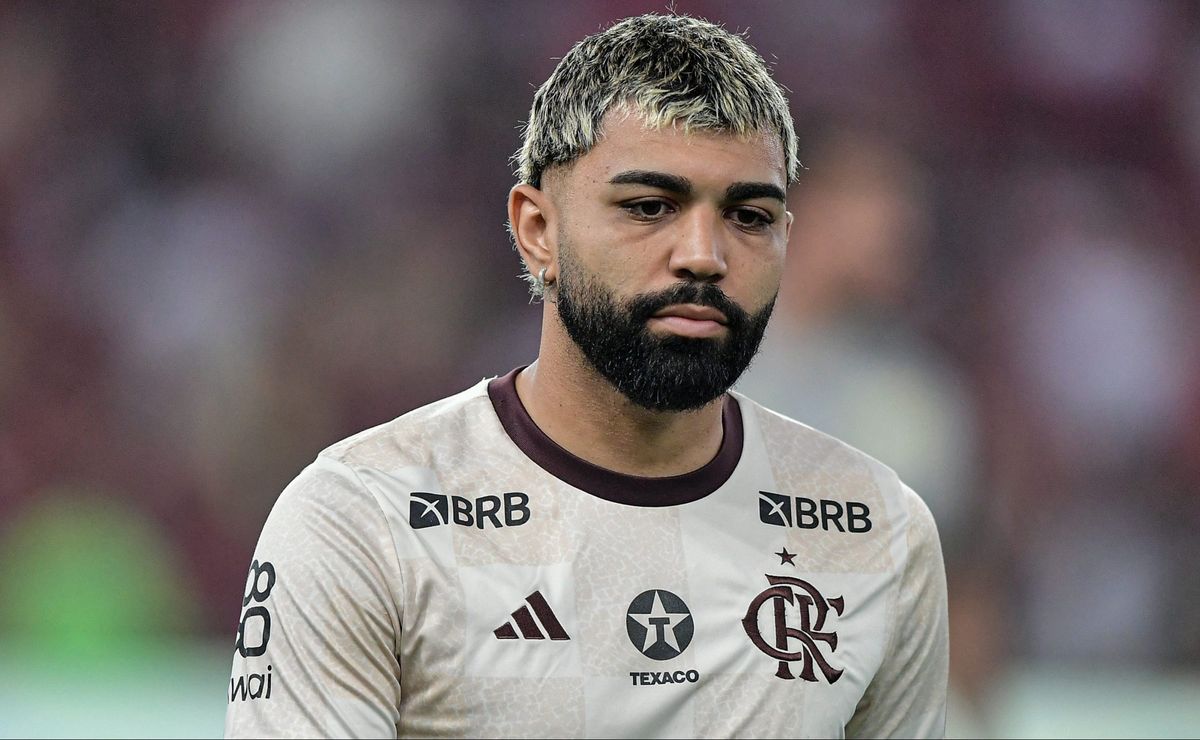 gabigol não engrena com tite no flamengo e treina em outra função além de centroavante 