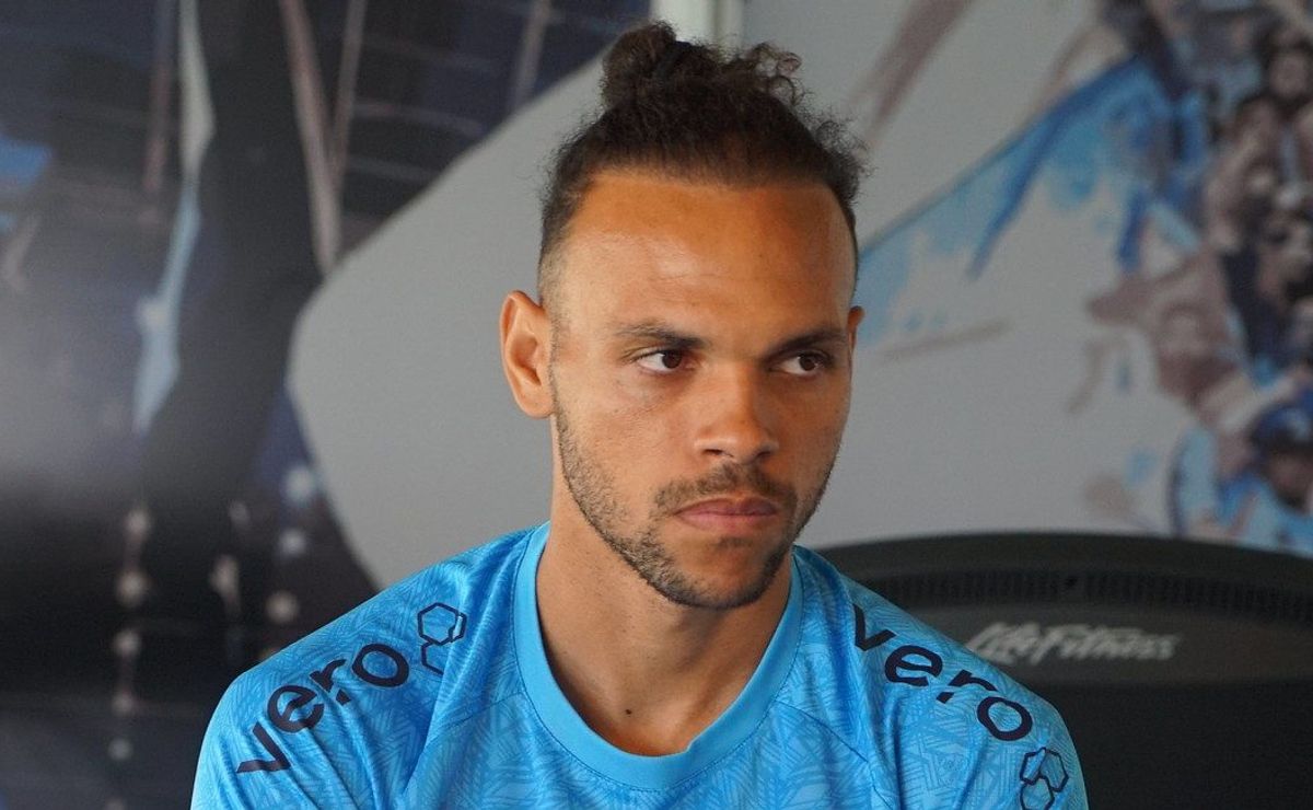 braithwaite fica insatisfeito com substituição no grêmio e desabafa: "precisamos jogar muito melhor"