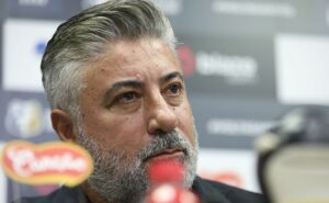 gallo escancara crise no santos e acusa assessor de marcelo teixeira: "sinais de embriaguez"