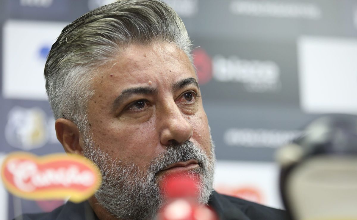 gallo escancara crise no santos e acusa assessor de marcelo teixeira: "sinais de embriaguez"