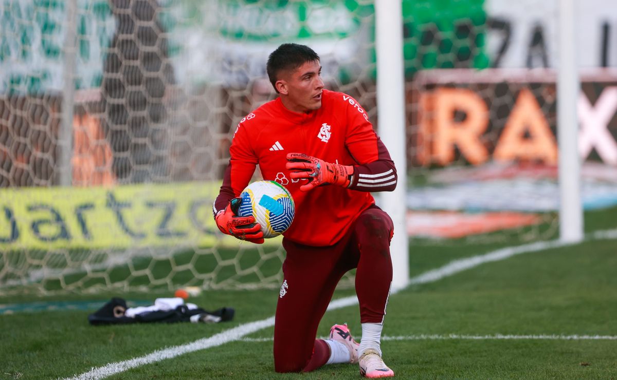 rochet, do internacional é comparado com gabriel grando, ex goleiro do grêmio: "mesmo nível"