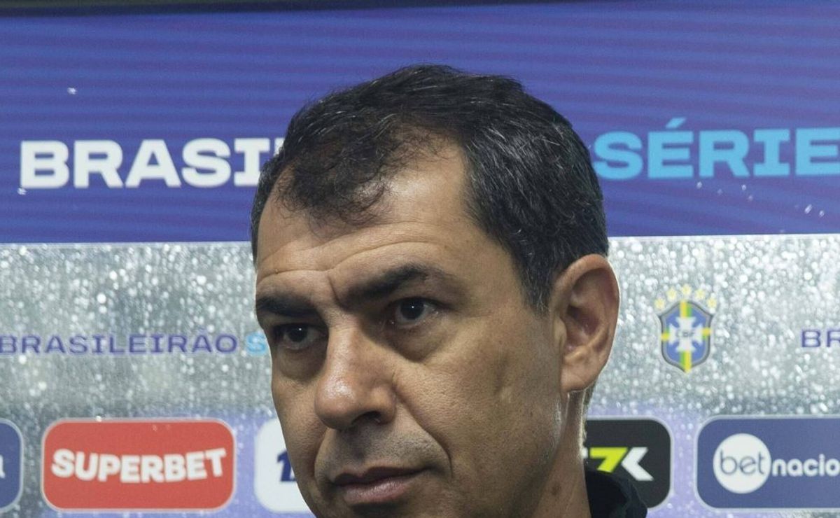 demissão de carille é decretada pela torcida do santos: "independente do resultado"