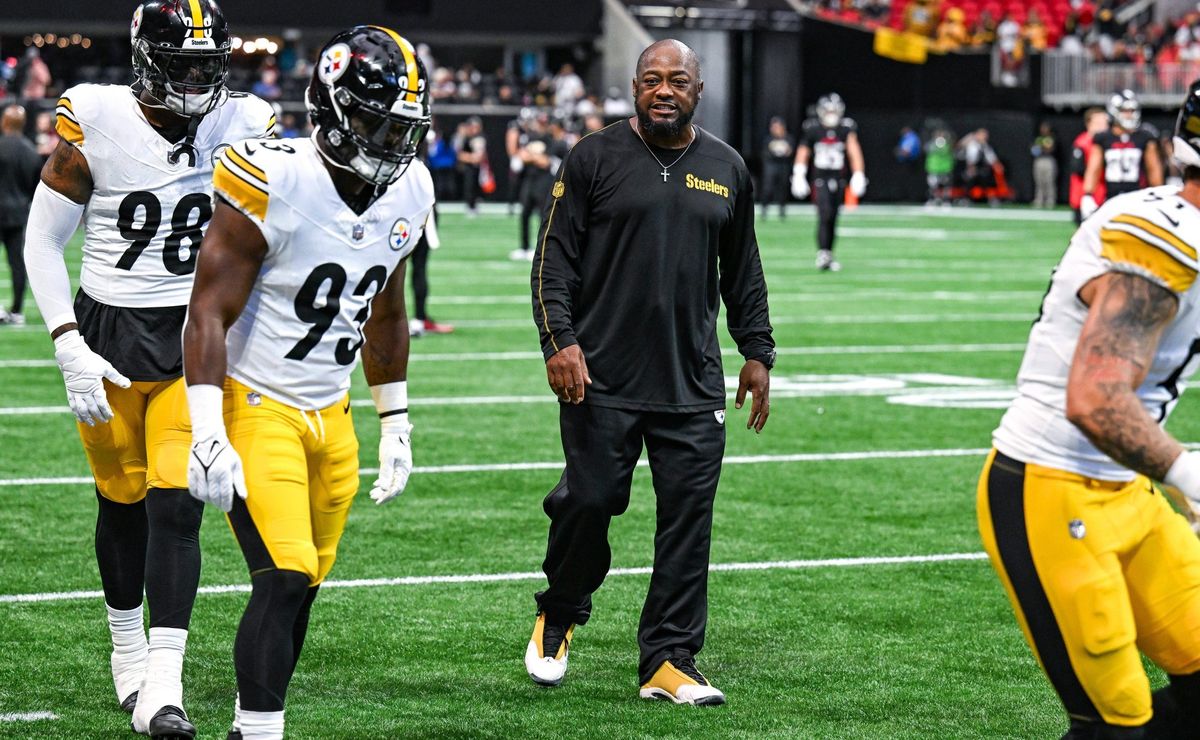 nfl: mike tomlin, técnico dos steelers, é claro sobre justin fields em meio à disputa com russell wilson