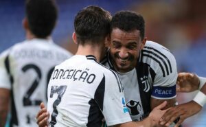 danilo, titular da seleção brasileira alcança 200 jogos pela juventus