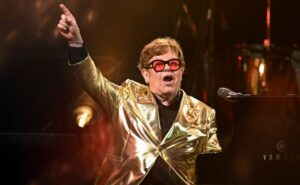 disney+: documentário sobre carreira de elton john estreia em dezembro na plataforma