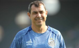 carille faz contas no santos e revela meta para “número mágico” que crava série a