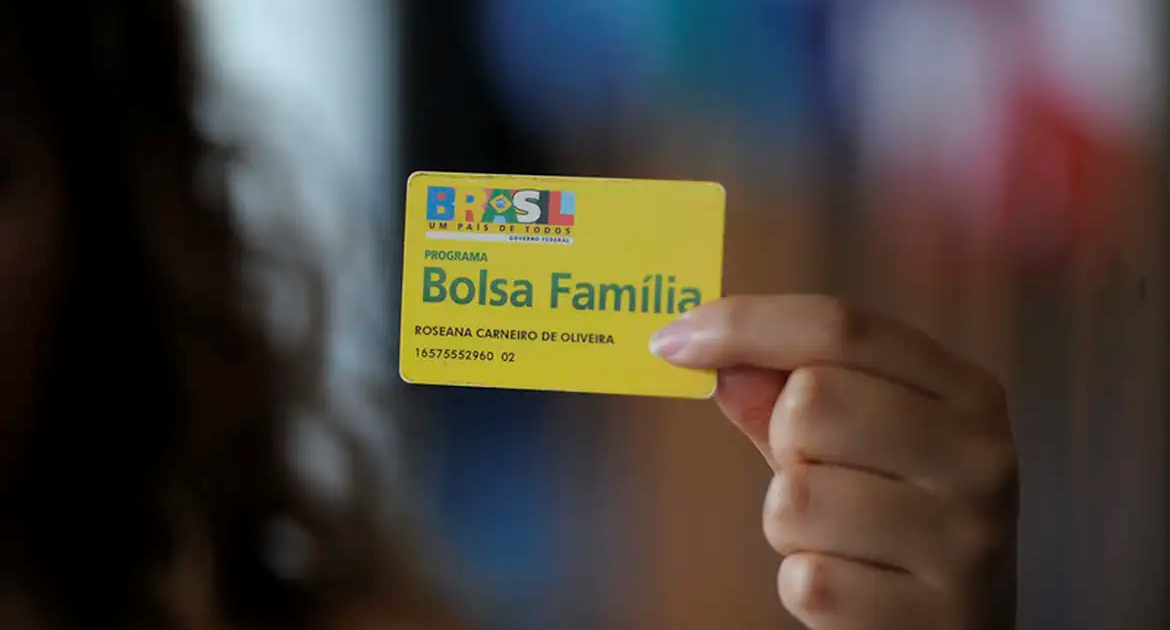 bolsa família x bets: ministro do desenvolvimento social afirma que beneficio não poderá ser usado para pagamento de apostas online